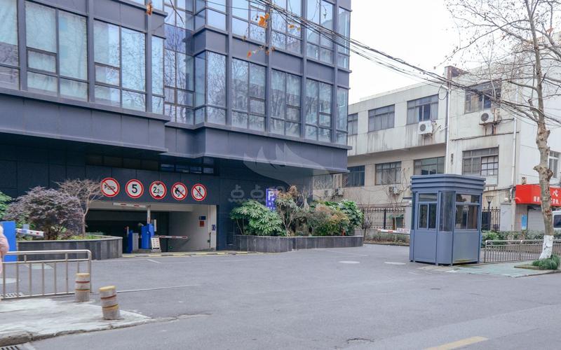 信息技术大厦写字楼出租全攻略 代办租赁与传统租赁对比测评